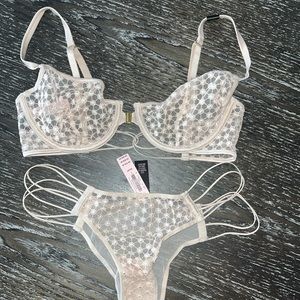 NWT VS Set - Unlined Demi Starburst